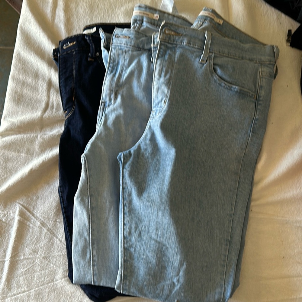 Levi jeans 31W 32L